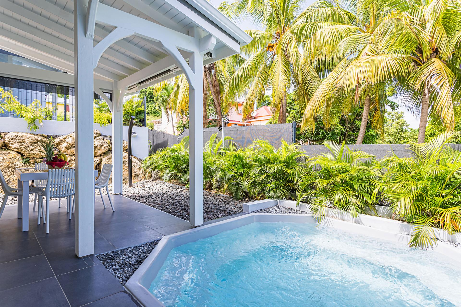 Location villa 2 chambres piscine proche plage Ste Anne Guadeloupe - Piscine