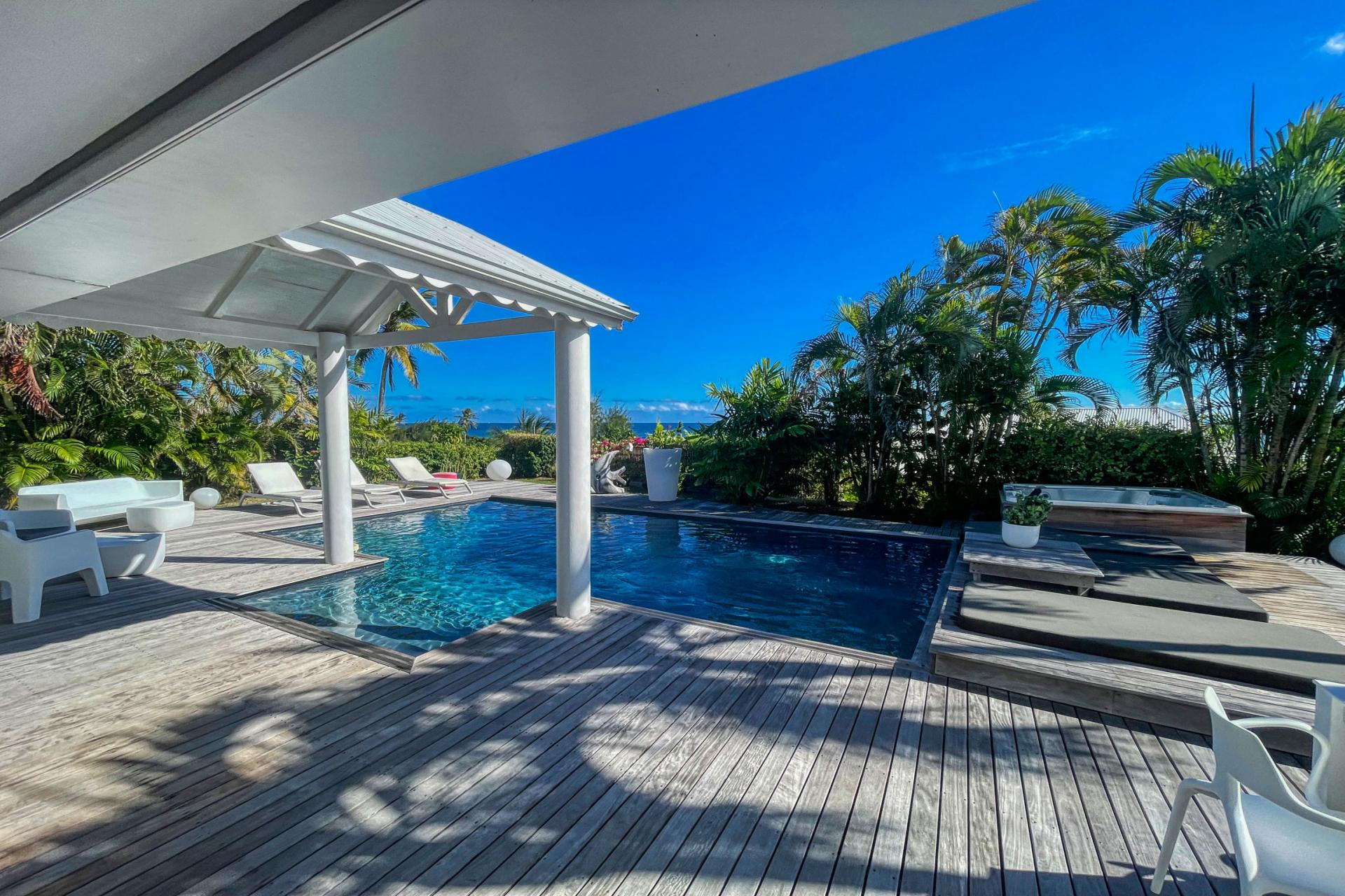 1.Location villa piscine Saint François Guadeloupe_vue d'ensemble sur mer