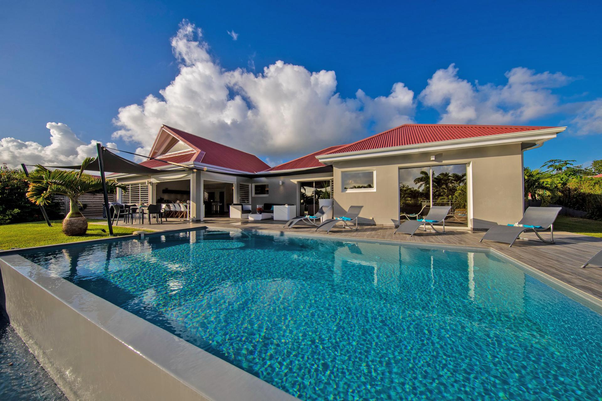 Villa haut de gamme à louer en Guadeloupe - Vue d'ensemble