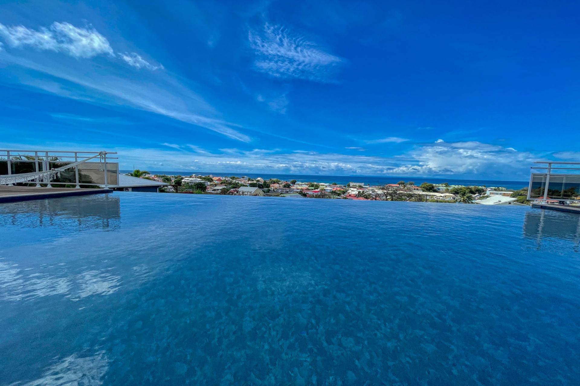 Villa vue mer exceptionnelle à Saint François Guadeloupe-vue ensemble