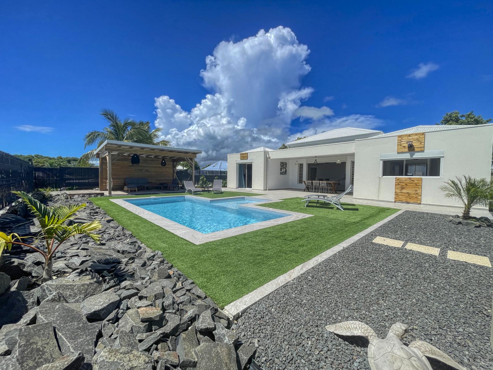 A louer villa proche plage à pieds Saint François Guadeloupe_ Piscine 