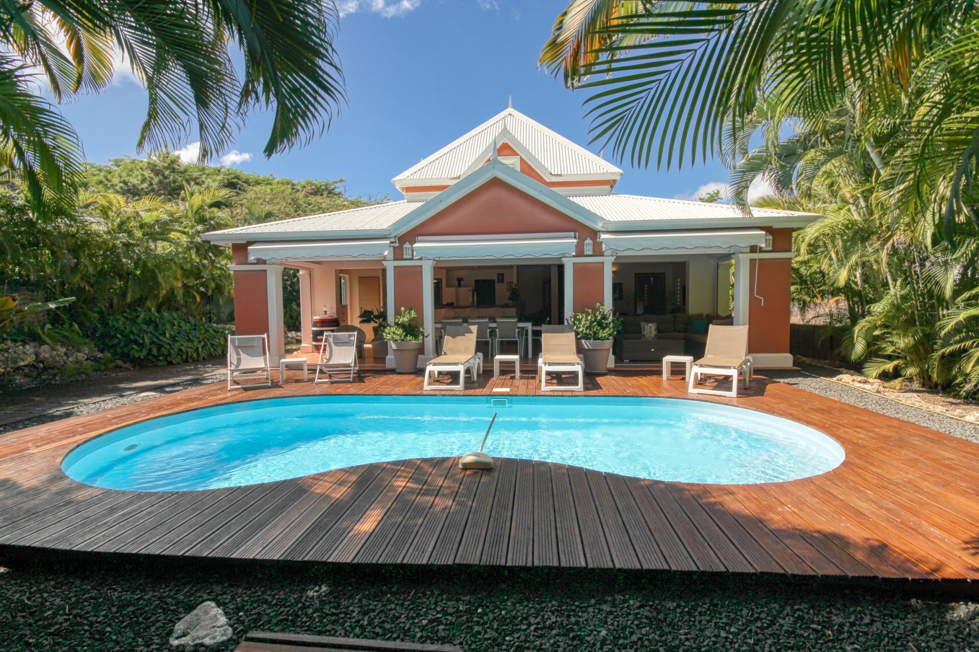 A louer en Guadeloupe à Saint François villa 3 chambres avec piscine - Louisana Park