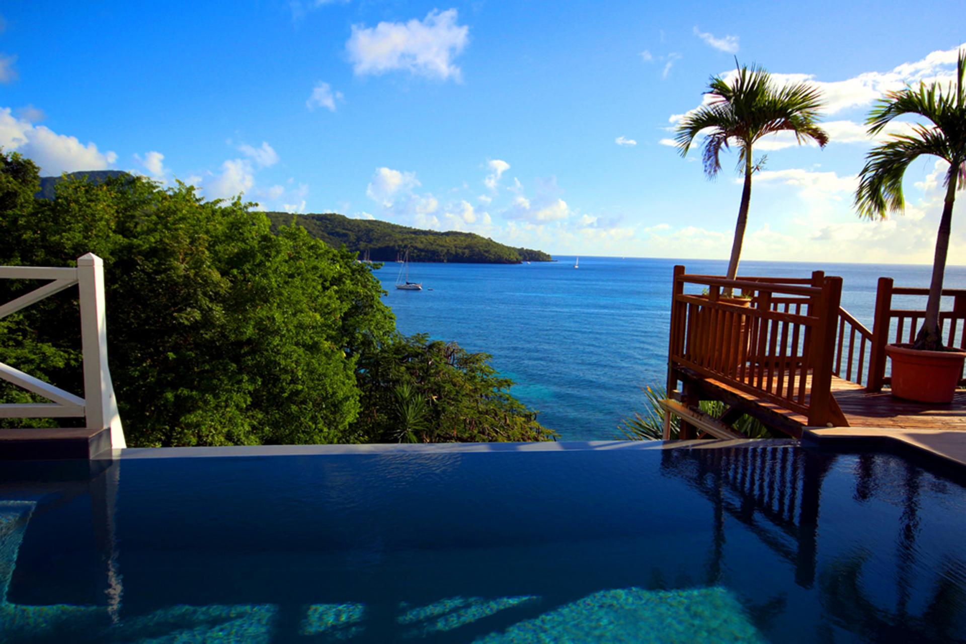 Location villa Martinique belle piscine vue mer