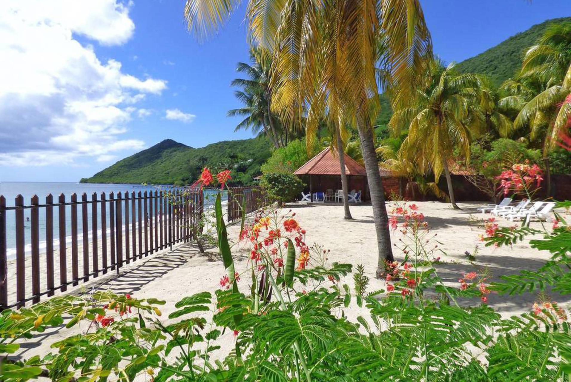Villa sur la plage Martinique - Le-jardin-plage