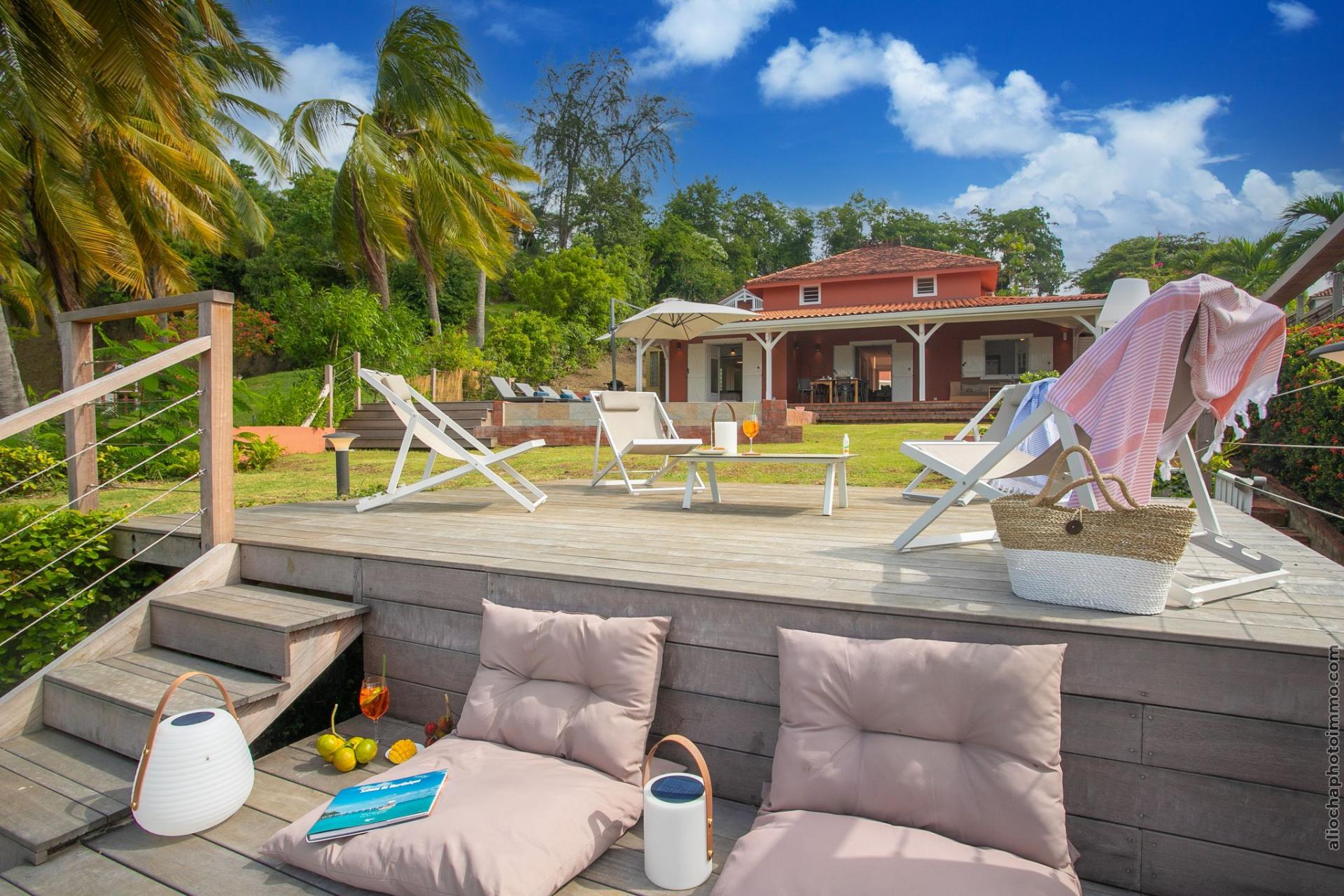 location villa d'exception vue mer piscine 5 chambres vue d'ensemble