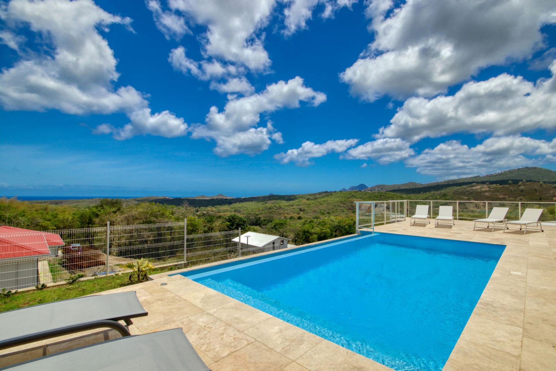 vue mer piscine location de villa 8 personnes Martinique