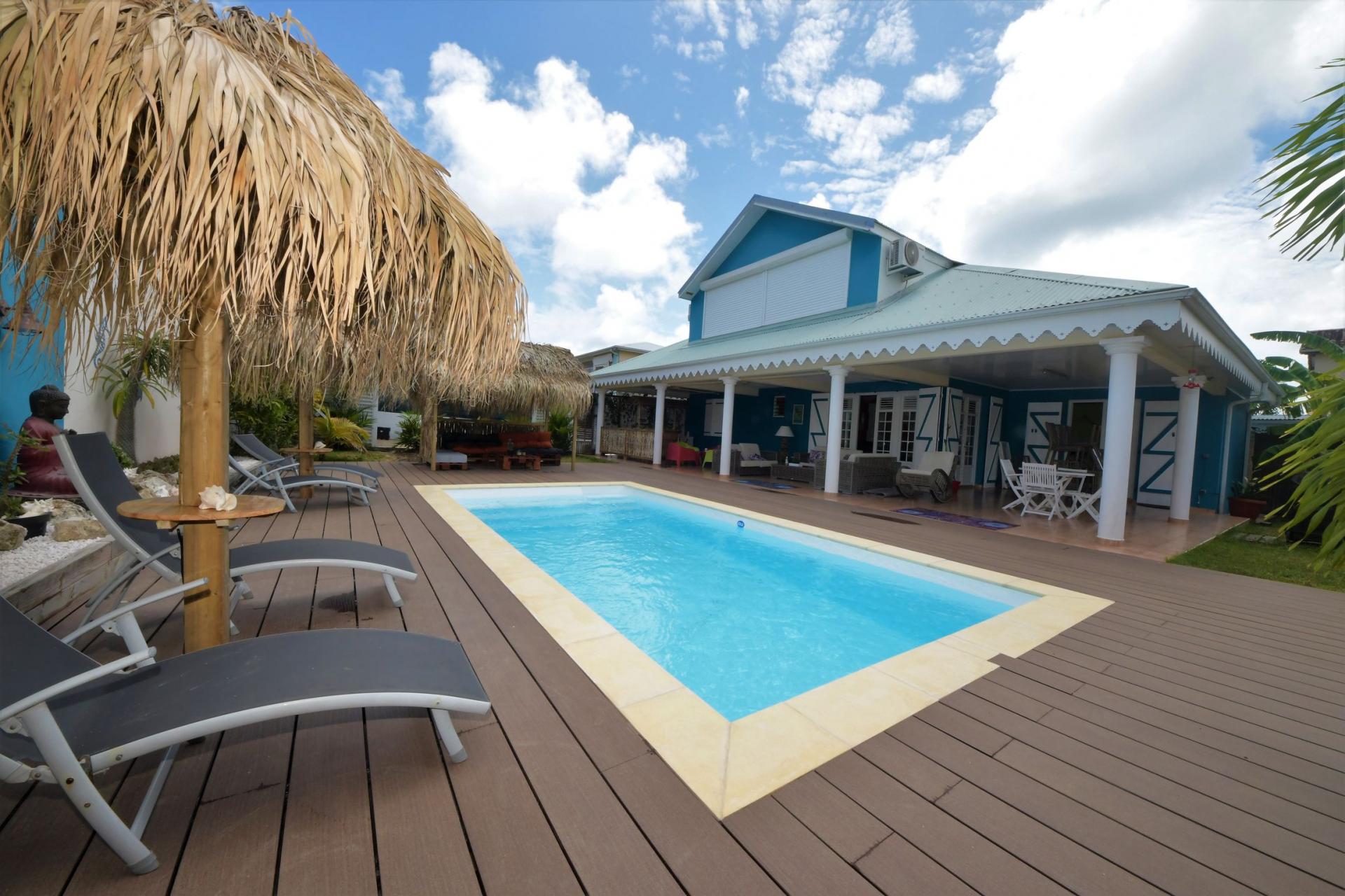 Location Villa de standing avec piscine Sainte Anne Martinique 
