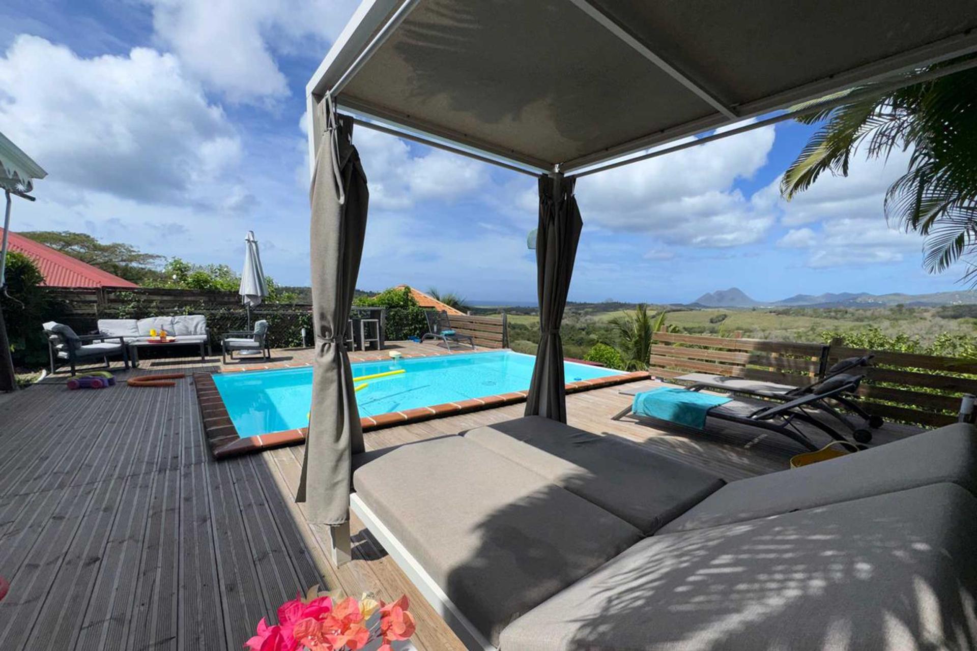 12 Location villa avec piscine sainte luce martinique-douche extérieure