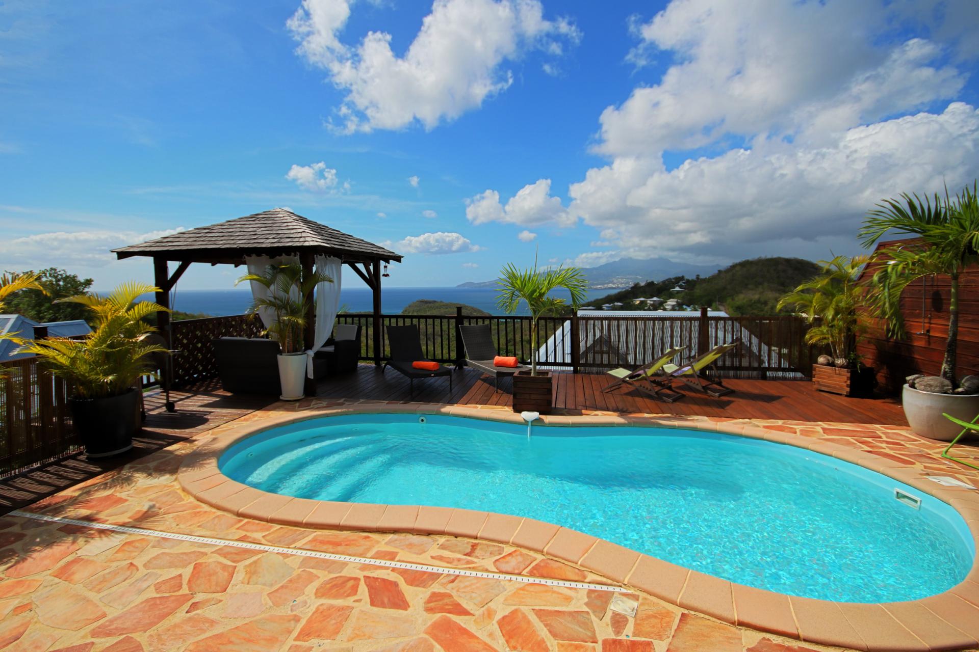 Location villa Trois Ilets Martinique - Piscine et vue mer
