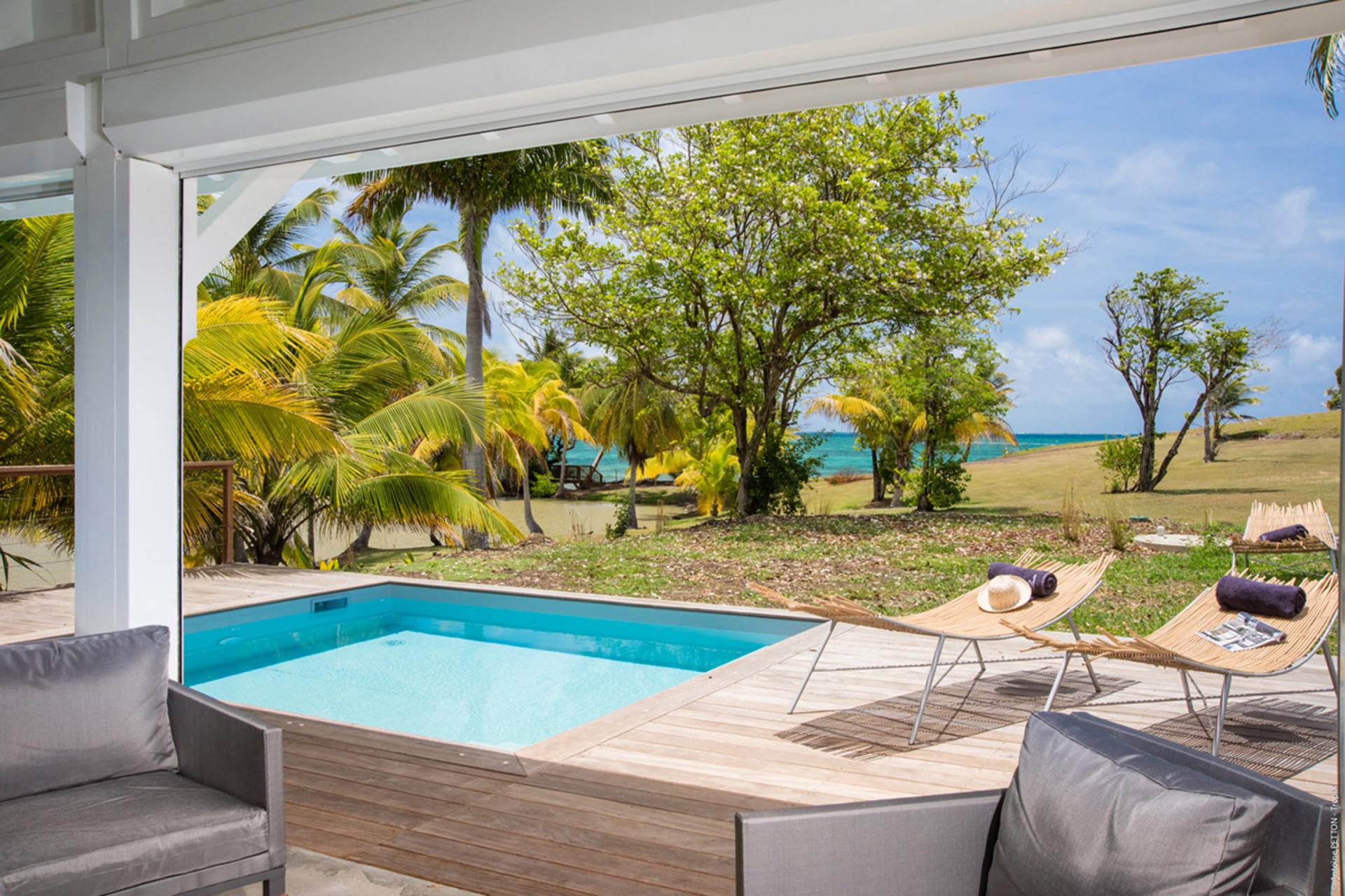 Location maison Martinique - Piscine et vue mer