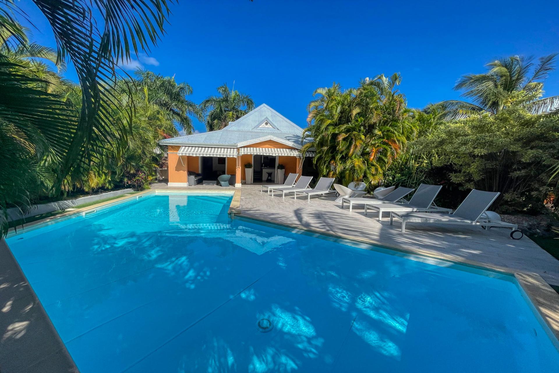 Location-Villa-Saint-François-Guadeloupe-piscine