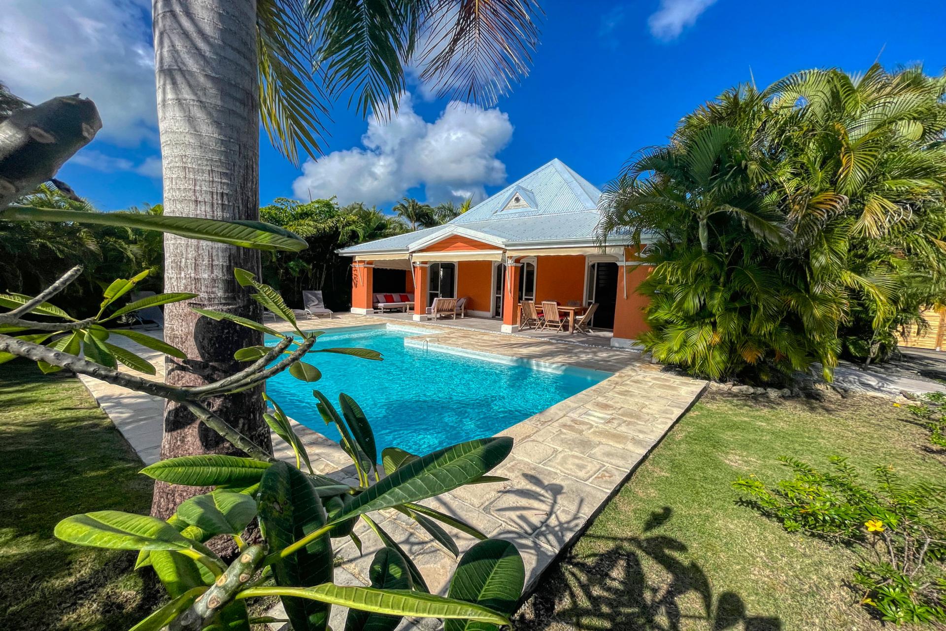 Location-Villa-Saint-François-Guadeloupe-piscine