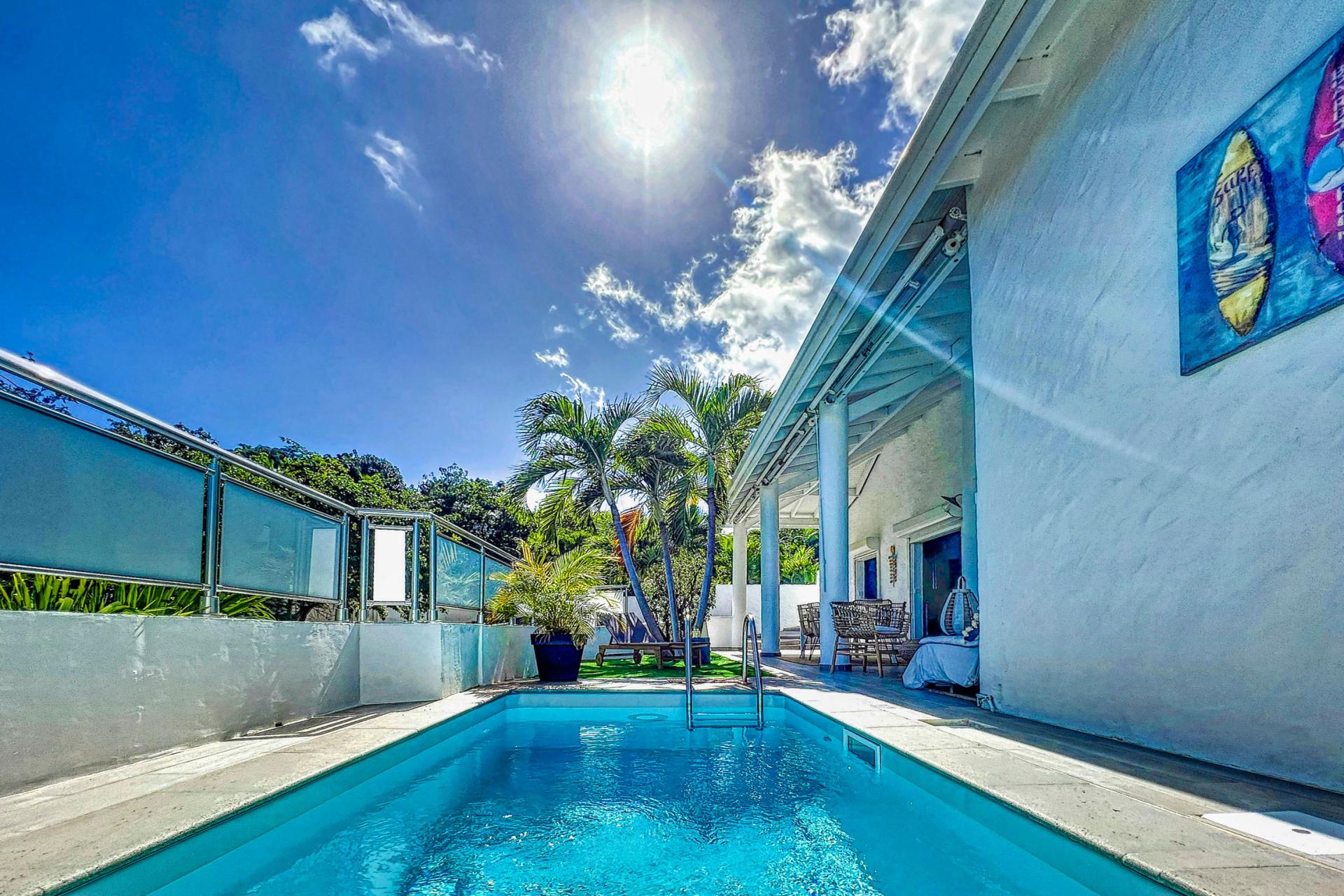 Villa 6 personnes à Baie Orientale-piscine-1