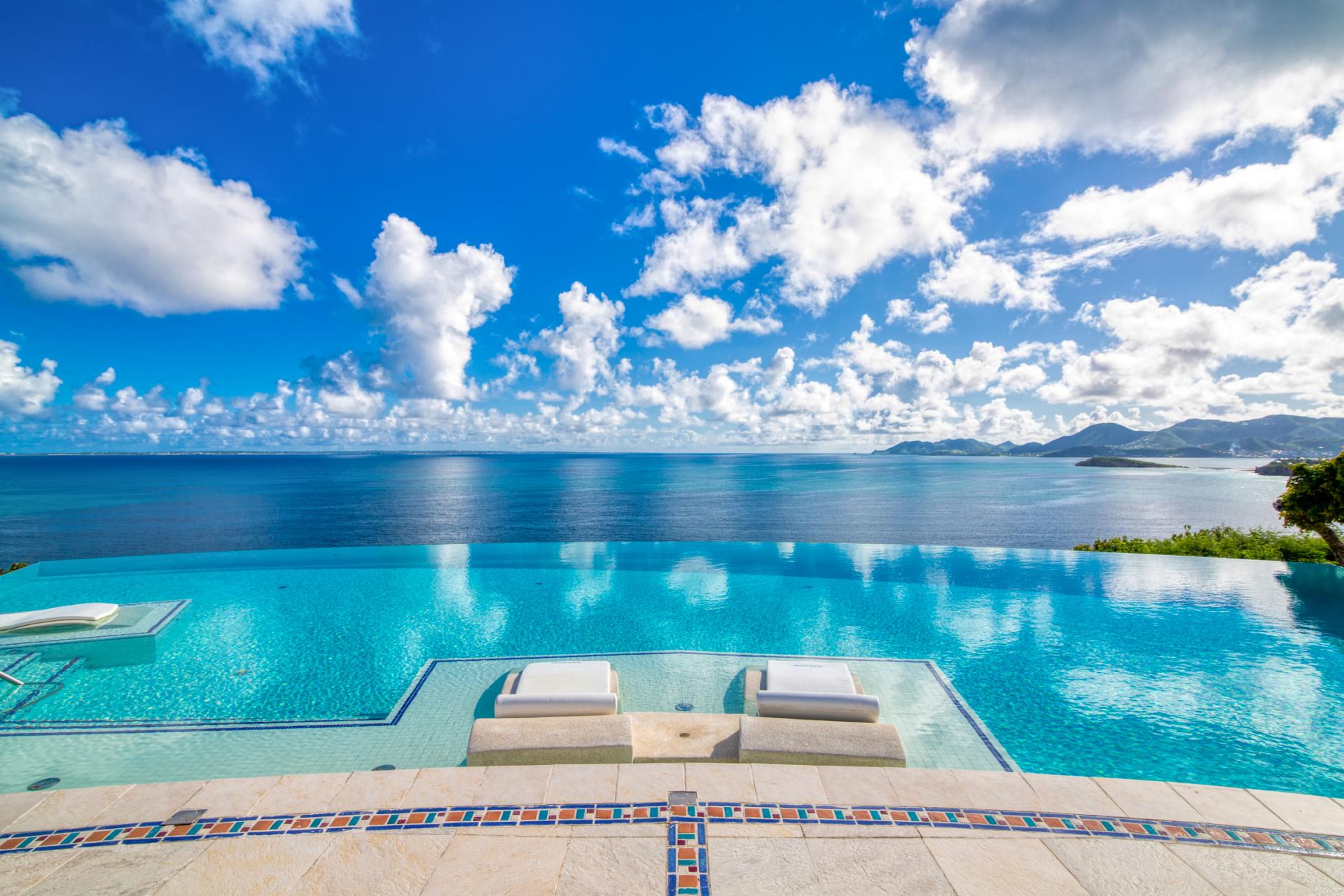 Villa luxe Saint Martin - Piscine à débordement et vue mer