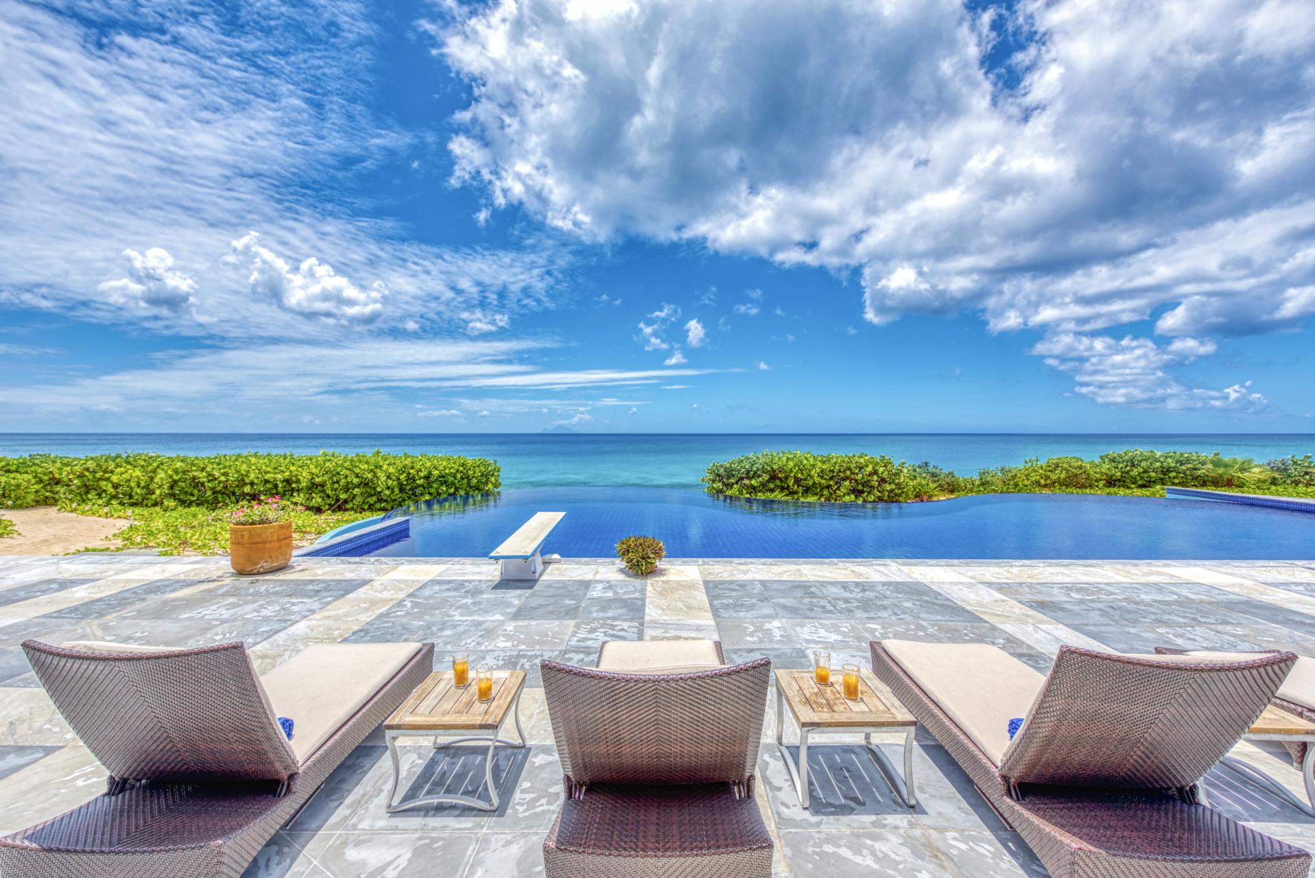A louer villa 5 chambres Terres Basses Saint Martin_ Piscine