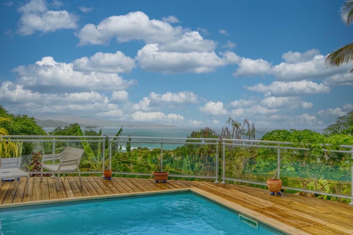 35-Villa-splendide-vue-mer-tartane-trinité-extérieur-piscine-vue-mer-1