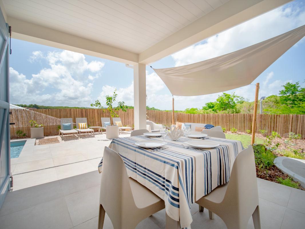 Location-villa-le-diamant-martinique-espace-repas