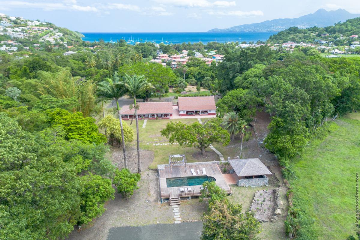 Location-Villa-luxe-Trois-îlets-Martinique----Proche-mer