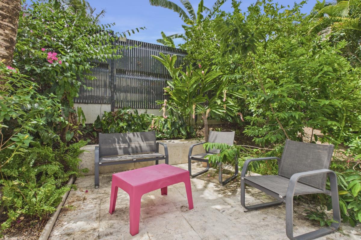 jardin-tropical-clos-arbore-securise