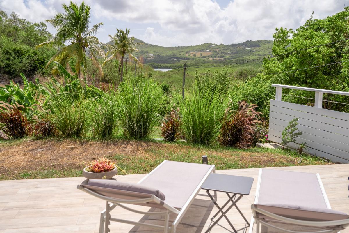 Location-vacances-sainte-anne-martinique-vue-campagne