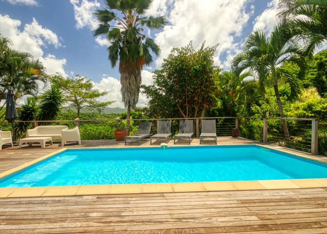 3Location-villa-piscine-le-diamant-martinique_piscine