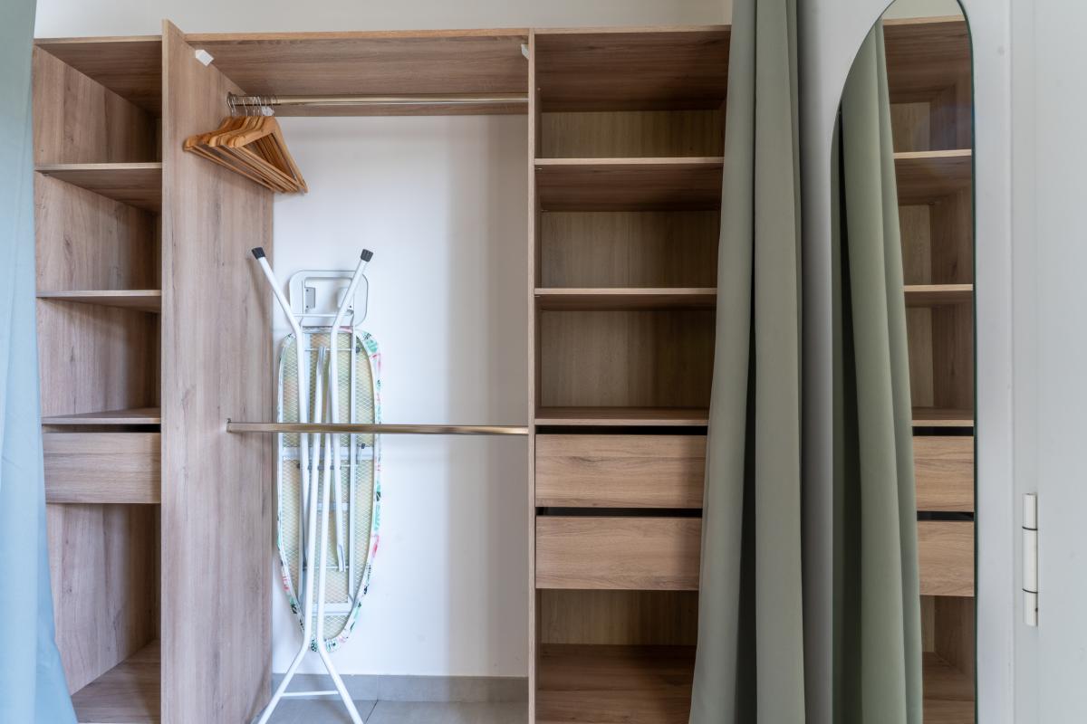 dressing-chambre-double-climatisee-location-t2-martinique