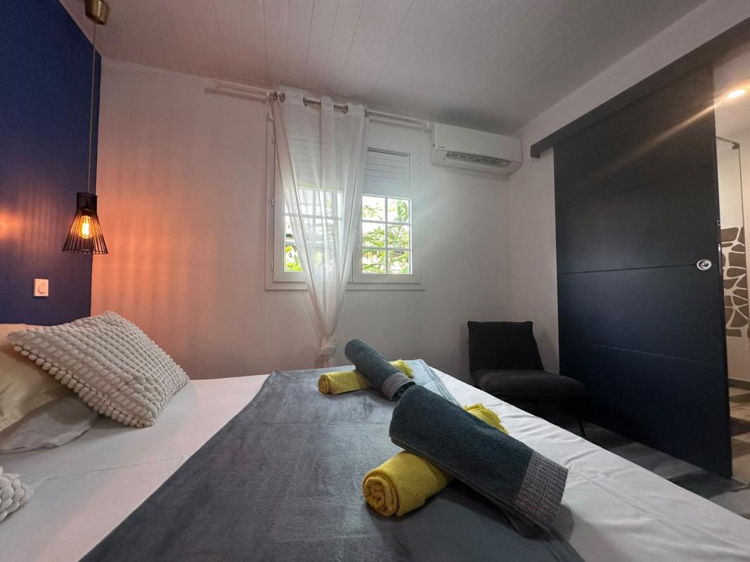 suite-parentale-1-lit-160-moustiquaire-sainte-anne