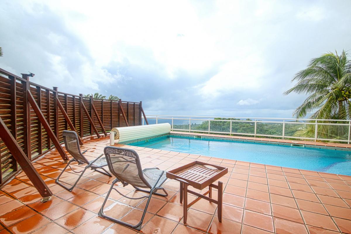 36-Location-villa-Martinique_-Case-Pilote_vue--piscine-2