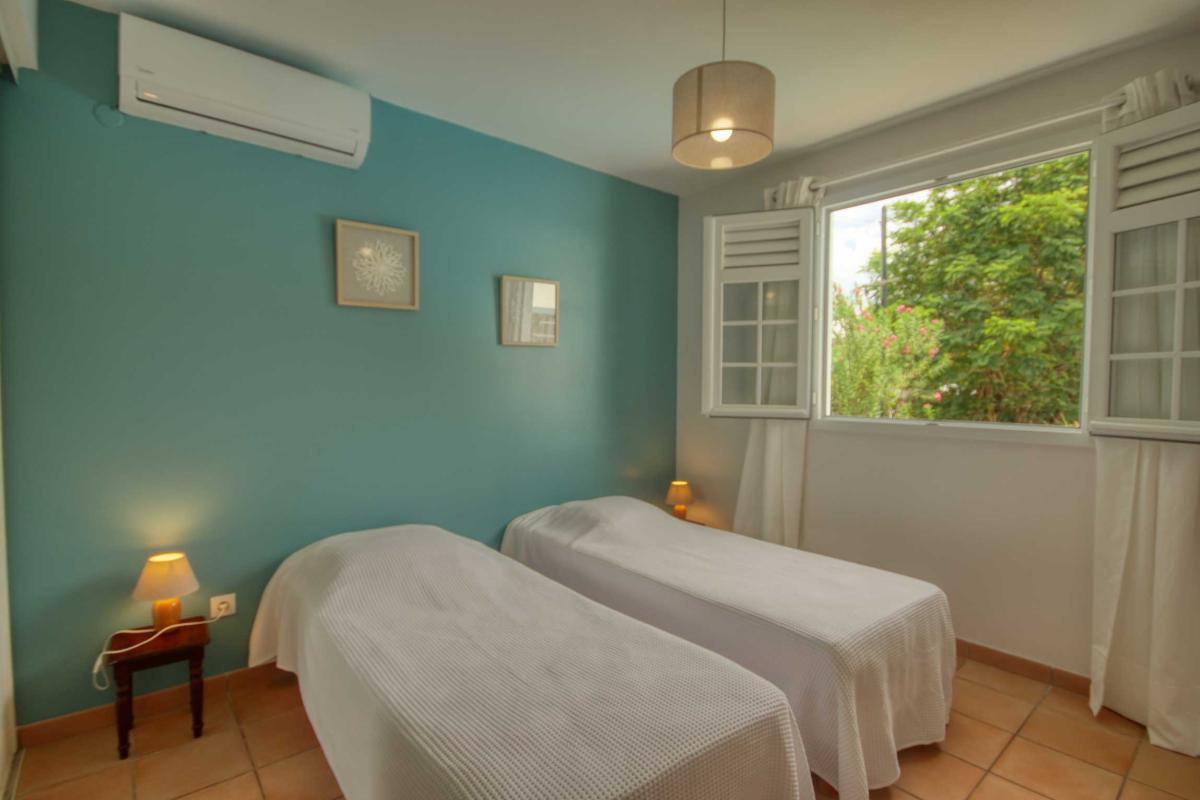 18-Location-villa-le-diamant-martinique-plage-à-pied_la-chambre-3