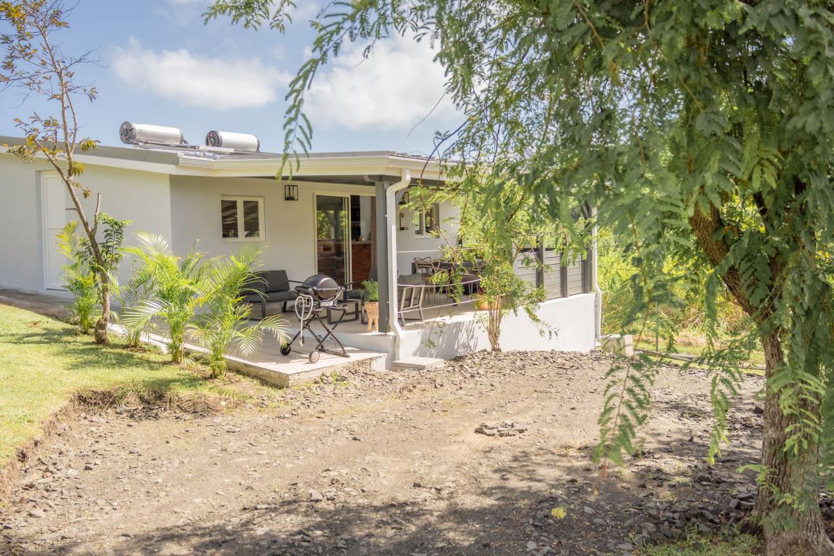 Location-vacances-sainte-anne-martinique-vue-d-ensemble