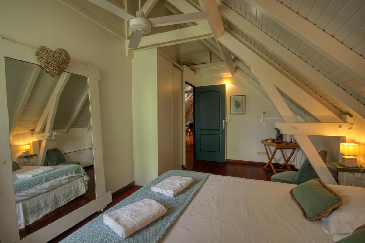 14-Location-appartement-trois-ilets-martinique-chambre-2-clim