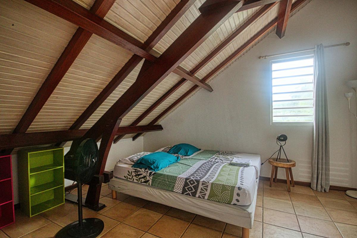 24-Location-villa-Martinique_-Case-Pilote_-Chambre-3-lit