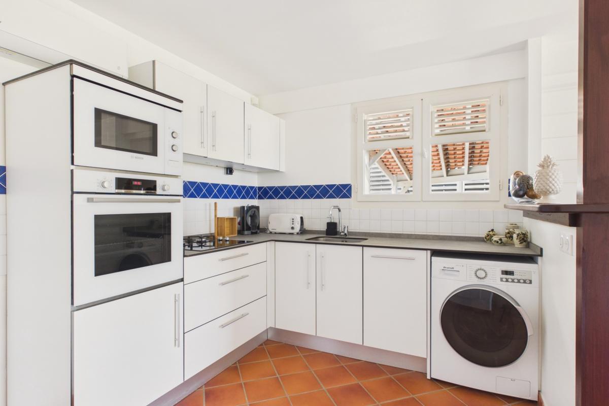 studio-independant-cuisine-equipee-lave-vaisselle