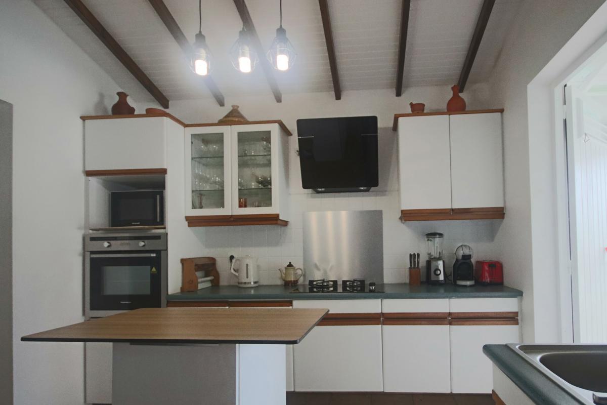 14-Location-villa-martinique_-Cuisine