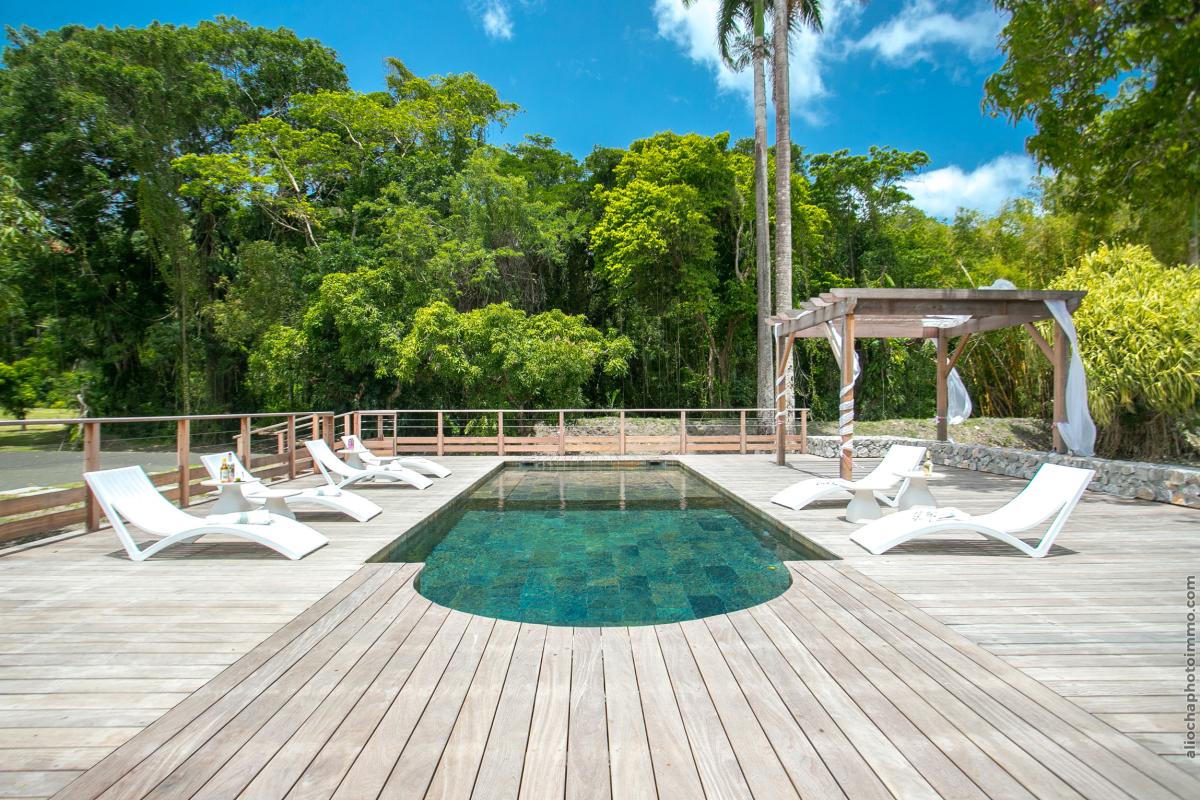 Location-Villa-luxe-Trois-îlets-Martinique----Belle-Piscine