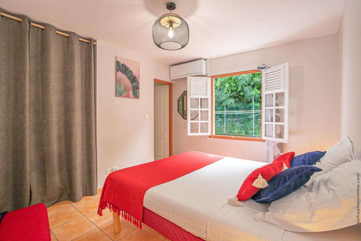 Location-villa-le-Diamant-Martinique---Chambre-2