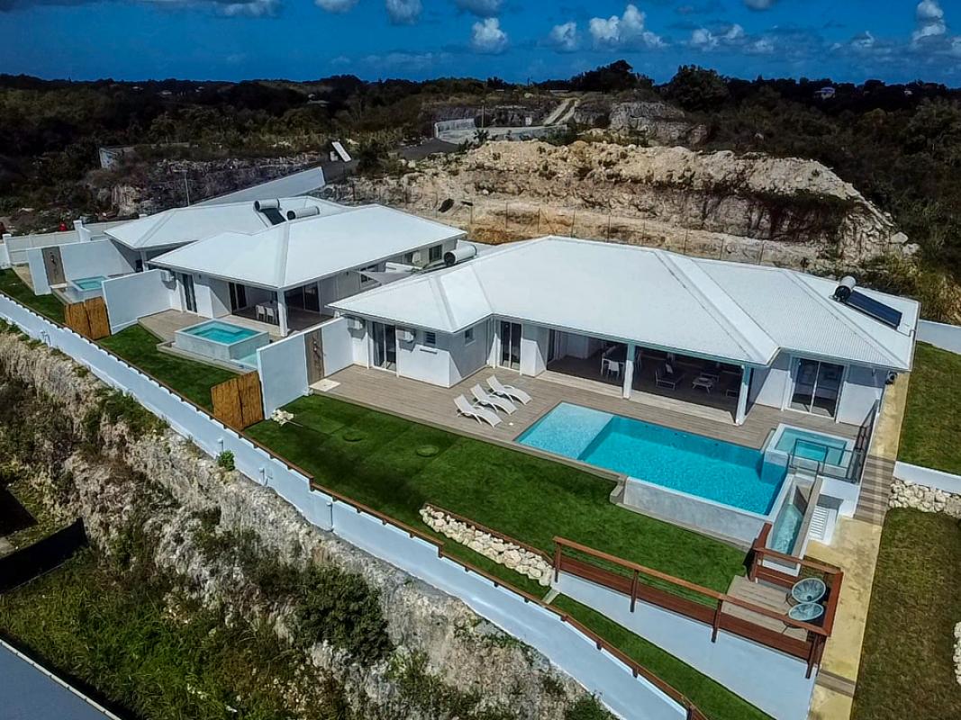 A louer villa 3 chambres pour 6 personnes avec piscine et balneo sur les hauteurs du Gosier en Guadeloupe