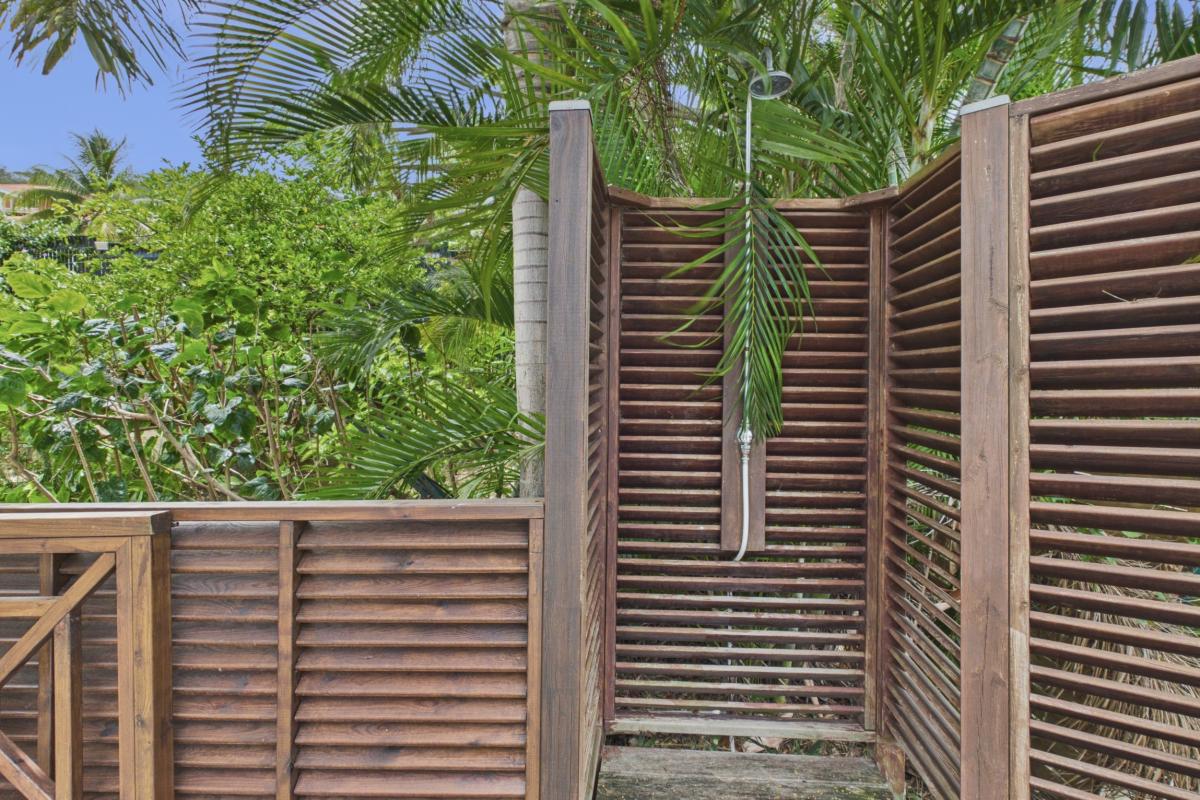 Douche-exterieure