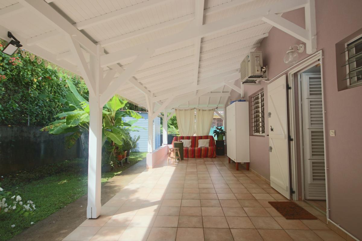 32-Location-villa-martinique_-Espace-détente