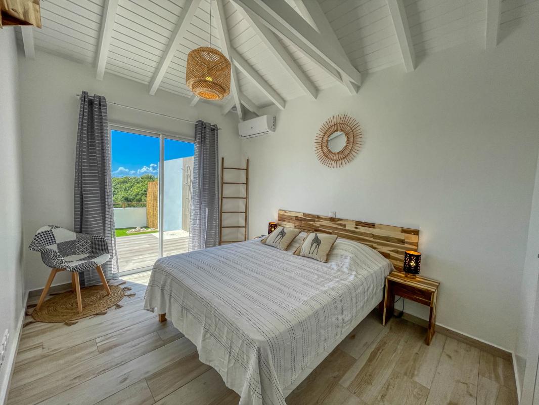 A louer villa 3 chambres pour 6 personnes avec piscine et balneo sur les hauteurs du Gosier en Guadeloupe