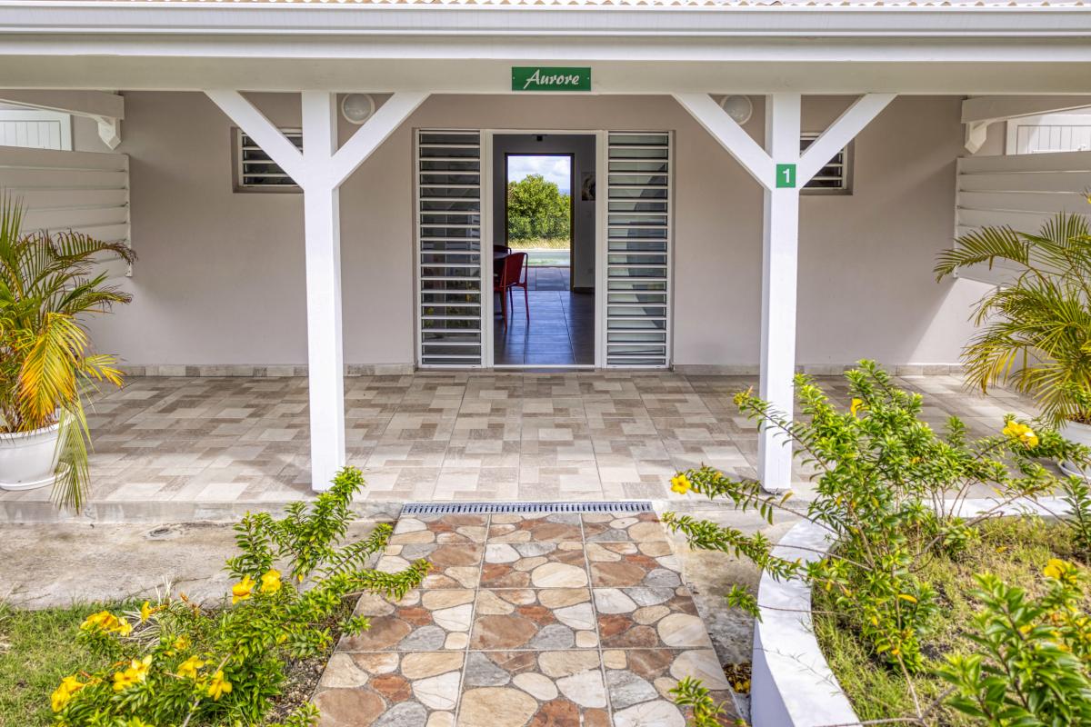 18.Location-villa-piscine-Marie-Galante-Guadeloupe_Entrée