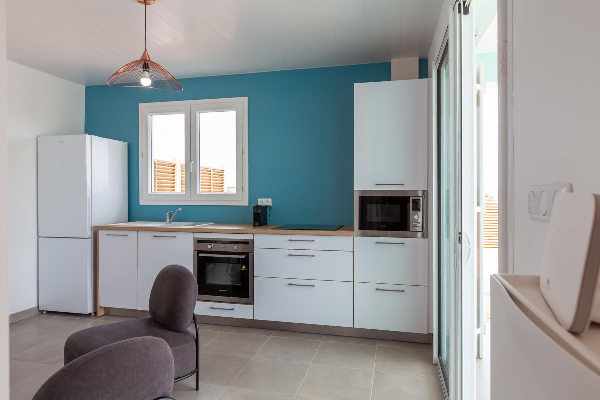 8-Location-villa-les-trois-ilets-piscine-vue-mer-martinique_cuisine