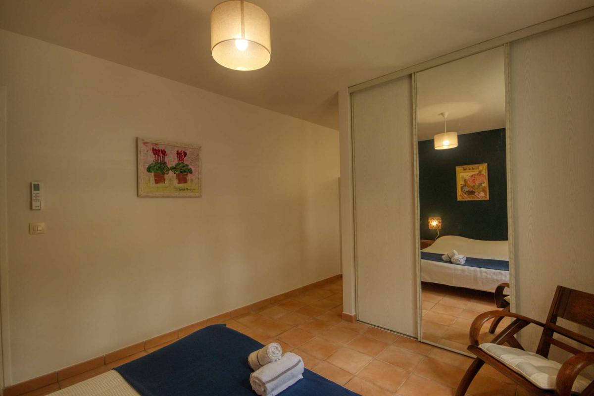 14-Location-villa-le-diamant-martinique-plage-à-pied_la-chambre-1