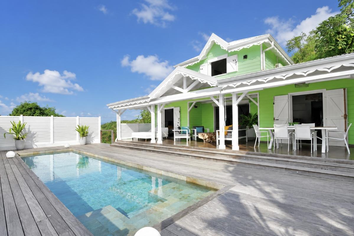 Villa-piscine-vue-terrasse-varangue-vue-mer-panoramique