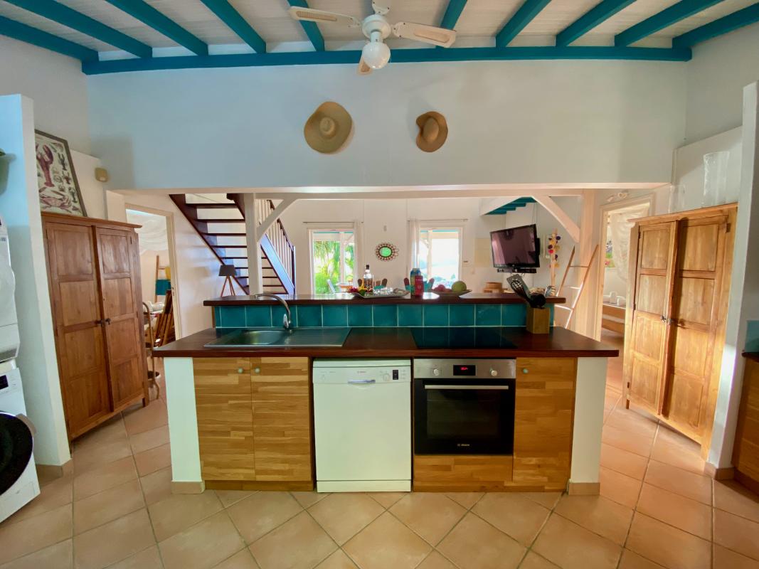 cuisine-americaine-equipee-refrigerateur-americain