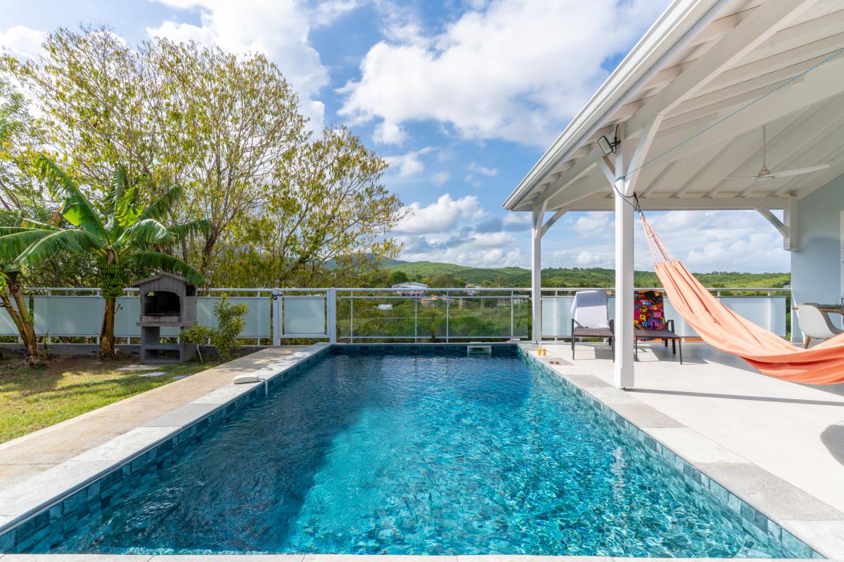 2piscine-privee-sans-vis-a-vis-villa-t4-le-diamant