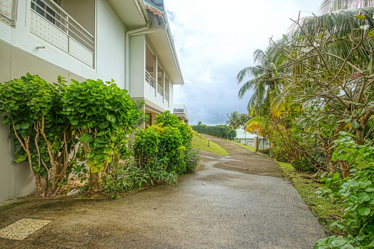 29-Location-villa-Martinique_-Case-Pilote_-entrée-maison