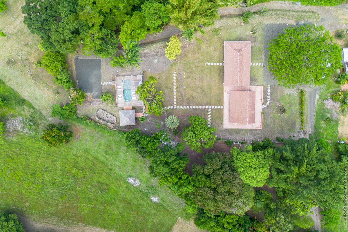 Location-Villa-luxe-Trois-îlets-Martinique----Vue-aérienne-optim