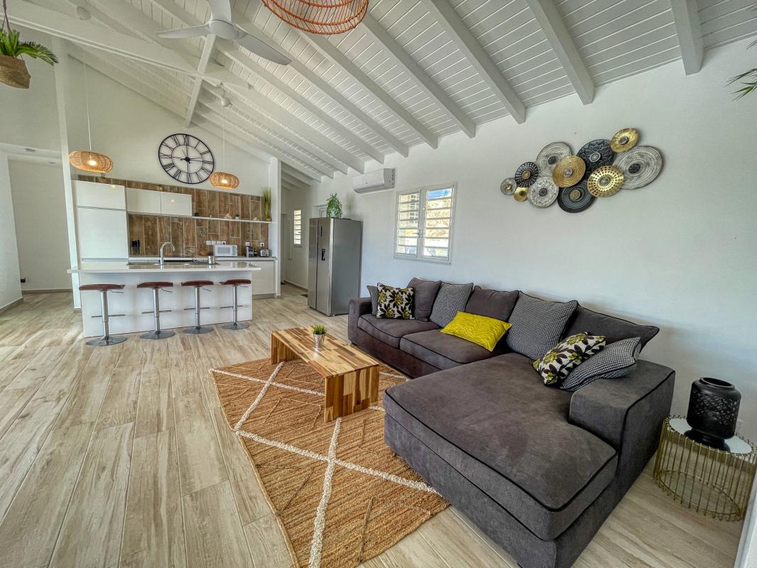 A louer villa 3 chambres pour 6 personnes avec piscine et balneo sur les hauteurs du Gosier en Guadeloupe