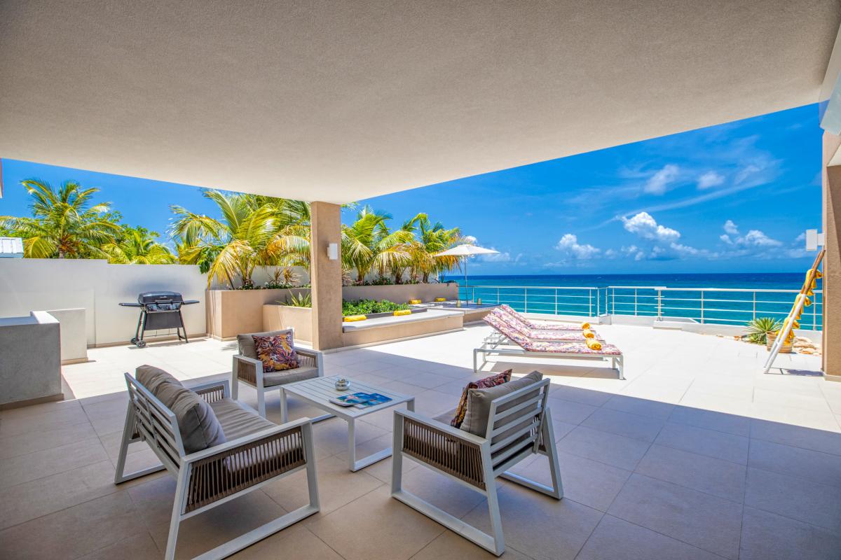 Location villa Alma 4 chambres 8 personnes avec piscine les pieds dans l'eau Beacon Hill Saint Martin